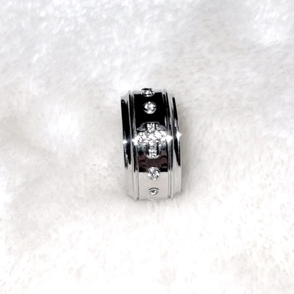 NEW ✝️ RELIGIOUS RHINESTONE EMBELLISHED STAINLESS STEEL CROSS RING BAND Size 7 - Picture 4 of 7